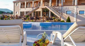 Hotel Royal Garden - Image 2