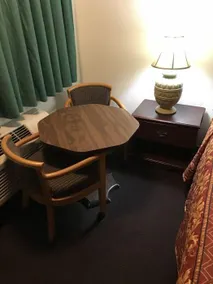 Deluxe Inn - Image 3