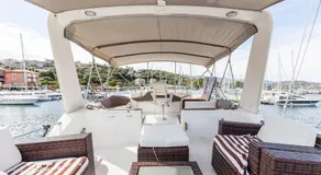 Ocean Yacht Trawler - Le Caloa - Image 3