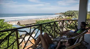 Esperanto Bed & Breakfast Surf Hostel - Image 3
