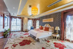 The Royal International Hotel - Image 2