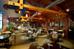Lake Louise Inn - Image 5