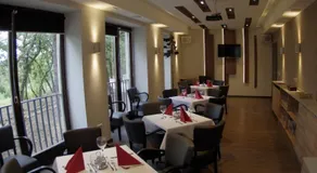 Hotel Therapia - Image 4