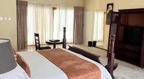 Limpopo Guest Manor - Image 2