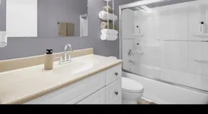 Modern 3BR 2 bathroom Near High Point University & Market Sleeps 6 - Image 4