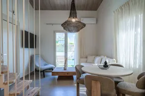 Lemonia Plaka - Image 2