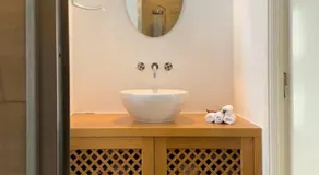 Elorhouse in the charming neighborhood of KoumKapi - Image 2