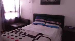 Simple Colocation Rooms - Image 2