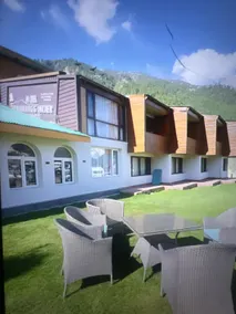 Hotel Sonamarg Glacier - Image 2