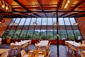 Le Villagio Resort & Domes - Image 4