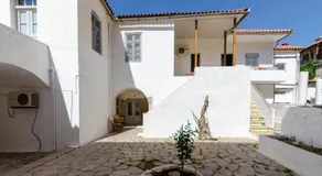 Skounas Home - Image 4