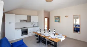 Yacht Beach Apartments - Image 5