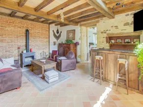 Casa vacanze a Mazeyrolles con giardino - Image 3