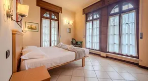 Villa Mainard, Otello in Historic Villa - Image 2
