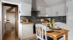 The Cow Shed, Kenilworth, Sleeps 2 - Image 3