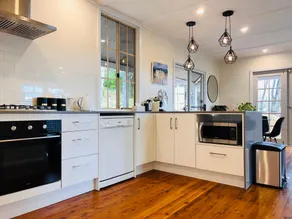 Katoomba Hideaway - Free WIFI, Netflix, Disney PLUS - Image 3