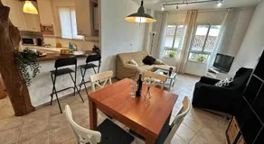 Appartement entièrement équipé avec internet haut débit | Vue montagne | Avec animaux acceptés - Image 3