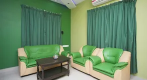 Max Classic Serviced Apartment - Image 3