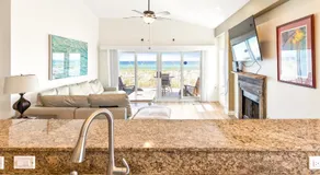 Portside Villa, No 36 Pet Friendly Beachfront Paradise Retreat - Image 2