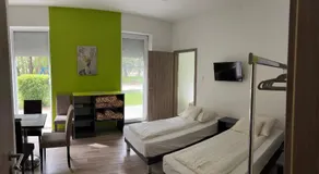 Tisza Garden Park - Image 2
