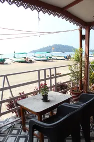 Lira Beach Place - Image 1