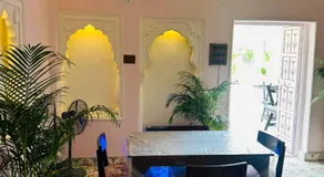 House of Amer - Image 3