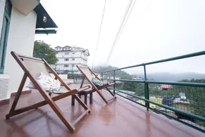 Heidi Villa , Barog - Image 3