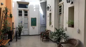 Reina Madre Hostel - Image 4