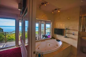Summit Views Skyview Penthouse - Image 4