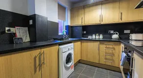 Holt house - Image 4