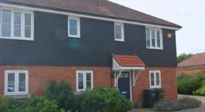 Private Parking - Two Bedroom Home Andover - Image 3