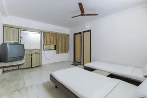 SPOT ON Hotel Geeta - Image 2