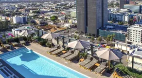 Rooftop Pool Modern 2BR, 2BA - Panoramic Hollywood views - Image 5
