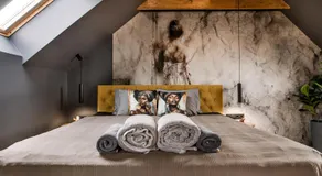Greyhouse Apartments - Image 2
