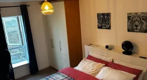 Spacious En-suite Room - Image 2
