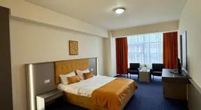 Hotel Yaky Center - Image 2