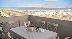 Emmanuel's Sea View Luxury Apartment - Image 3
