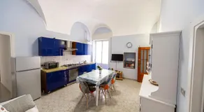 La casa di Tina a 20 metri dal mare - Image 2