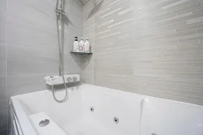 Daegu Gwaneumdong Sweet Hotel - Image 5