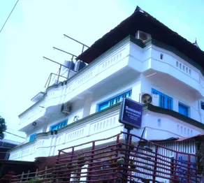 Moon Waves Beach Hotel Varkala - Image 4