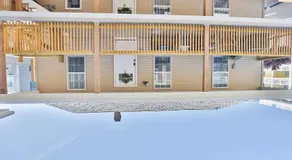 Fully renovated 3Bdr apt 1.5 block from the beach - Image 5