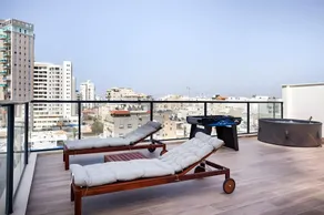 Beachside 3BR l Huge Patio l Mamad - Image 2