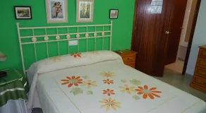 Hostal Los Claveles - Image 2