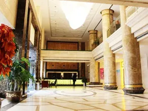 Yuanming Lake Junlan Hotel - Image 2