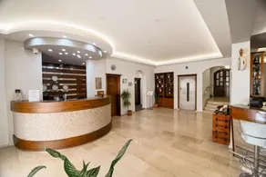 SAMMY'S HOTEL - Image 4