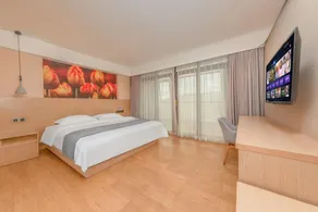 Xiangbin Hotel (Haicang Riyuegu Hot Spring Resort) - Image 2
