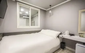 Inn Hotel - Image 2