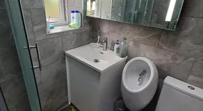 Budgeted Residence near Coventry Building Society (CBS) Arena with Parking - Image 2