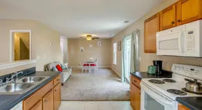 Great for Military Families! Quiet Columbia Home - Image 5