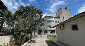 Casa de 03 dormitórios no centro de Bombinhas - Image 4